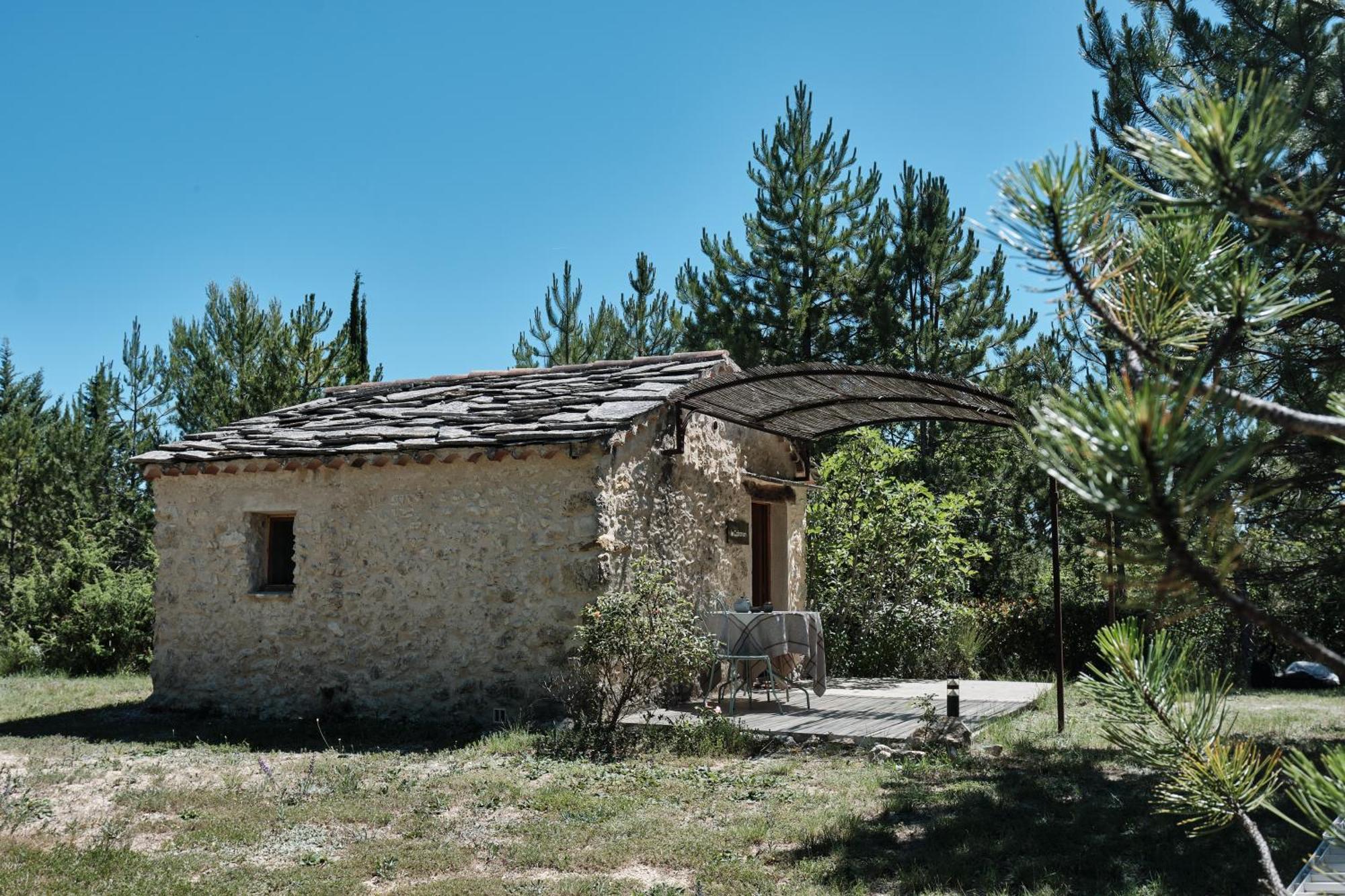 Les Maisons De Chante Oiseau Sigonce الغرفة الصورة